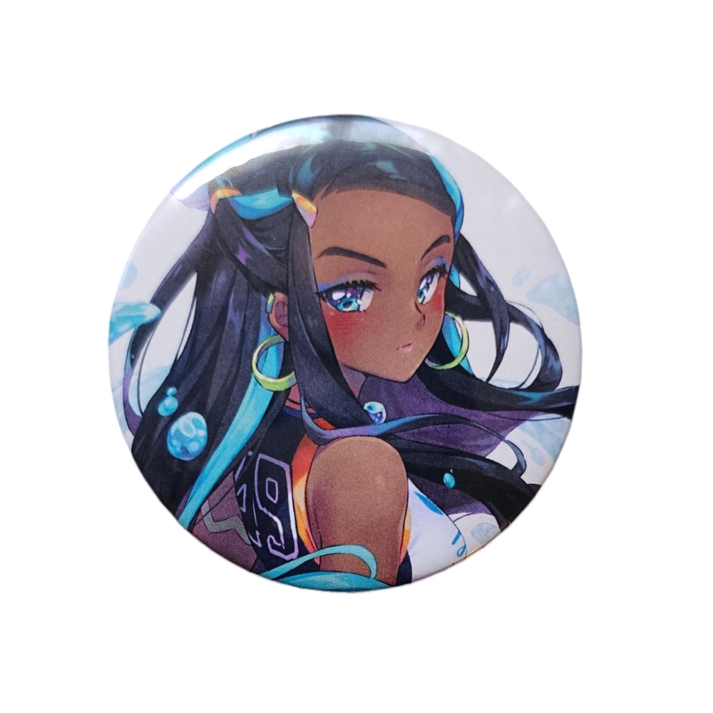 Large Nessa Button